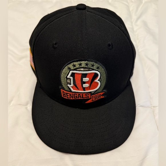 Cincinnati Bengals New Era Black 59FIFTY 7 1/8 hat - Picture 1 of 5